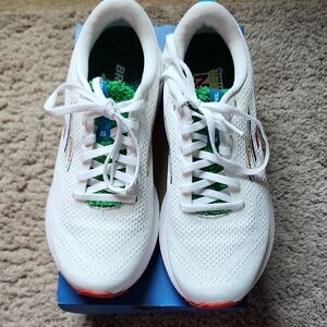 Brooks White Running Shoes